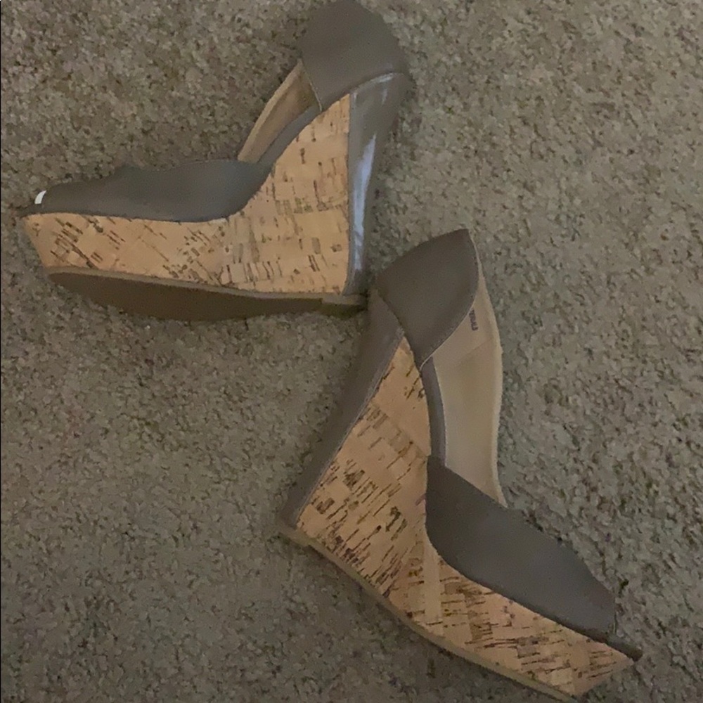 Open-Toe Wedges - Picture 2 of 4